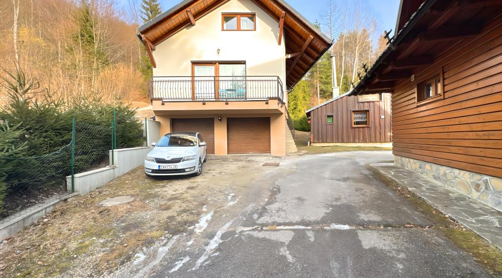 Piata Avenue | Rodinný dom + dve chaty - Terchová