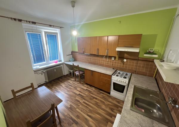 Zateplený tehlový byt 2+1 , Žilina - Širšie centrum (78m2) s loggiou a balkónom