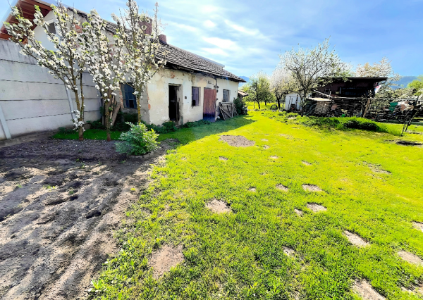 TEHLOVÝ RODINNÝ DOM 4+1 , ŽILINA(660m2)