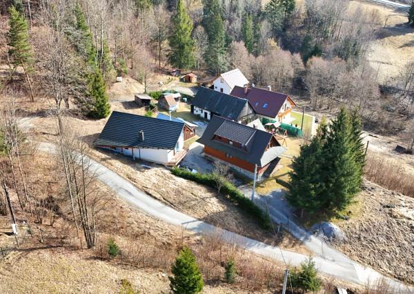 Nehnuteľnosť, ktorá zarába – bývanie s možnosťou prenájmu chát