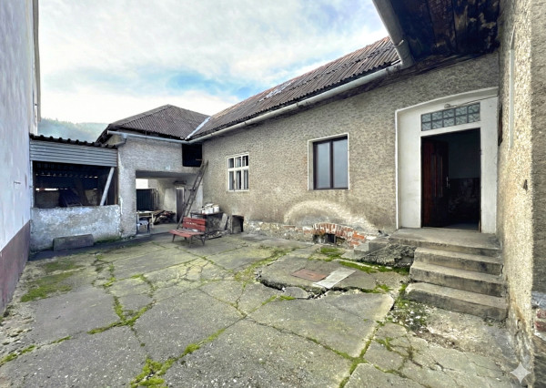 Piata Avenue | Rodinný dom v pôvodnom stave - Strážov