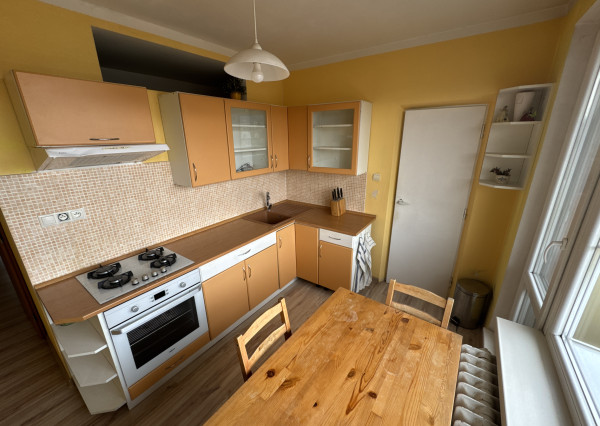 ZARIADENÝ BYT 2+1 , Žilina - Hliny VIII (62m2) , loggia a balkón