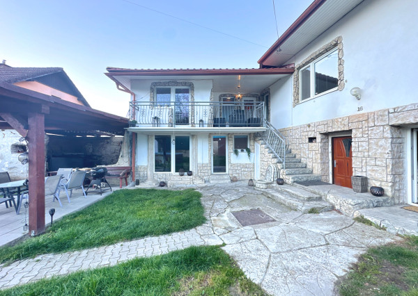 Piata Avenue | Rodinný dom s pozemkom (942 m2) - Paština Závada