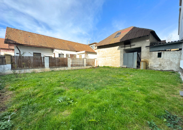 Piata Avenue | Rodinný dom v pôvodnom stave - Strážov