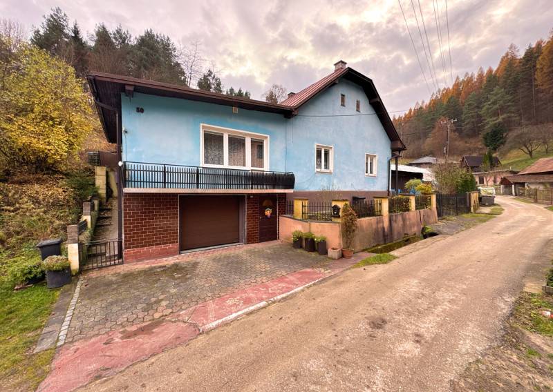 Piata Avenue | Rodinný dom s veľkorysým priestorom - Paština Závada